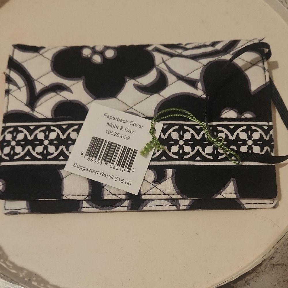 Vera Bradley Paperback Cover In Night And Day